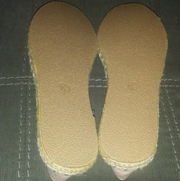 Qupid Striped White/Peach Flats Mermosa - Picture 4 of 4